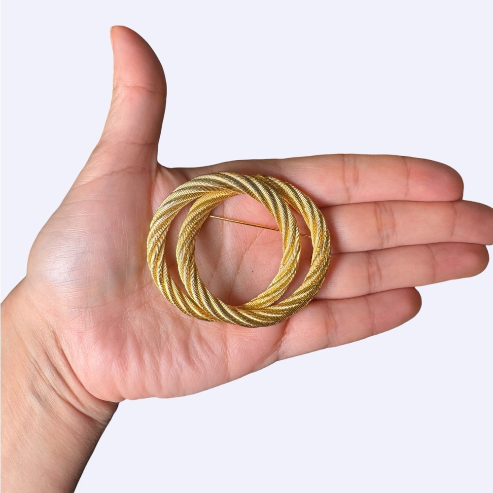 Vintage Dior Gold Tone Triple Interlocking Circle Brooch Textured Rope Pin 1980s